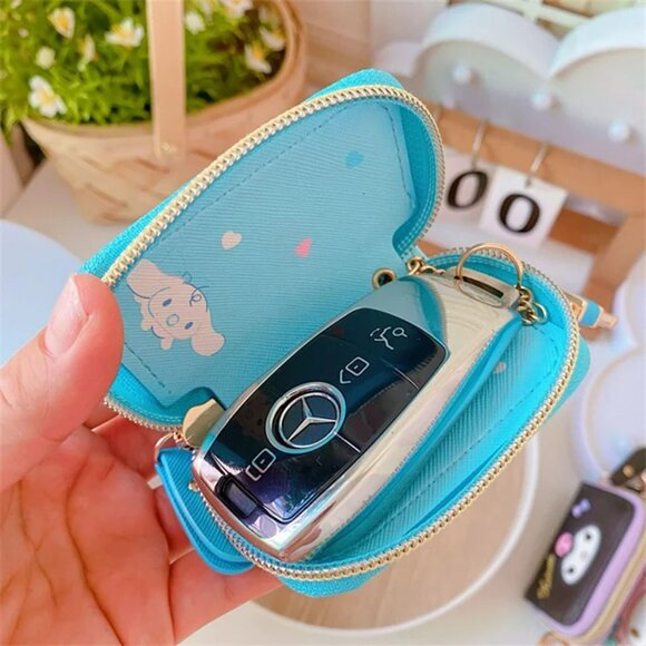 Sanrio Hello Kitty Key Coin Purse Use w/ Smart Car Key or Fob Zipper Closure NIB - Picture 8 of 8